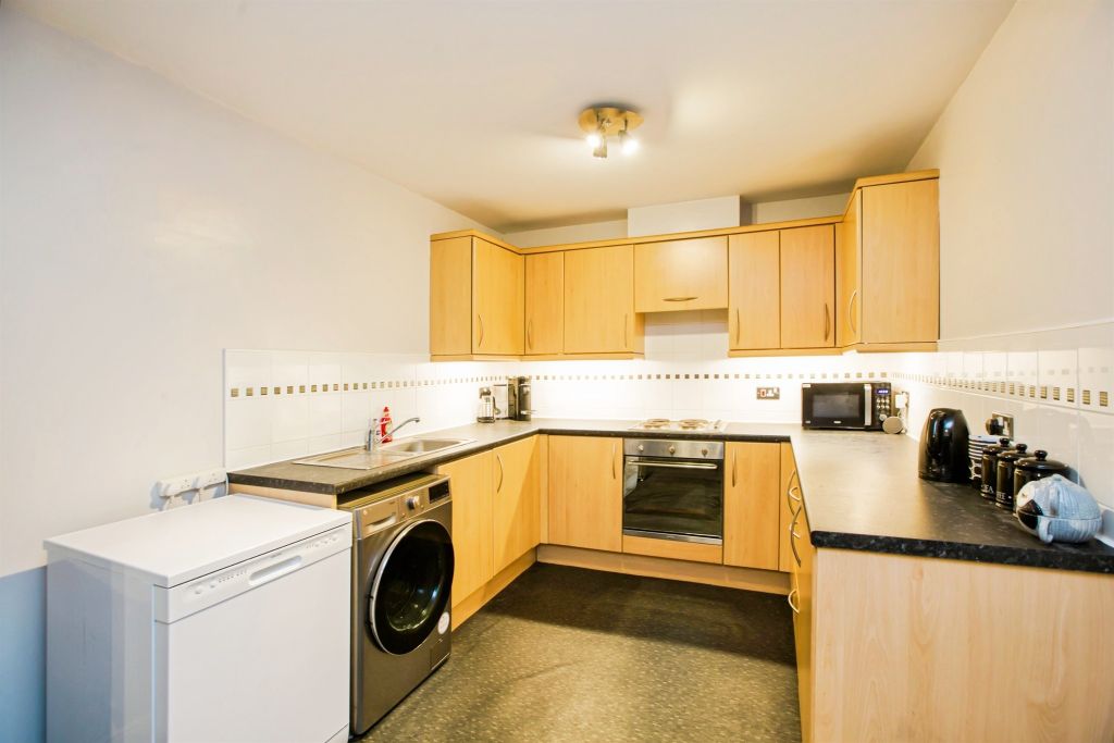 Property photo 2 of 13