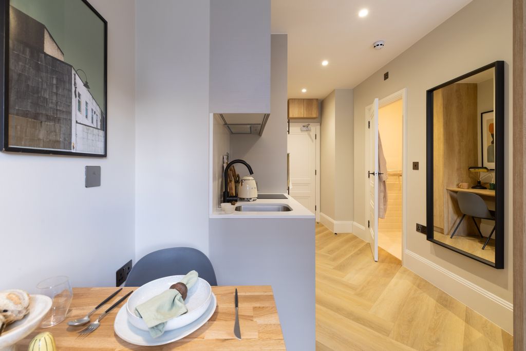 Property photo 3 of 6