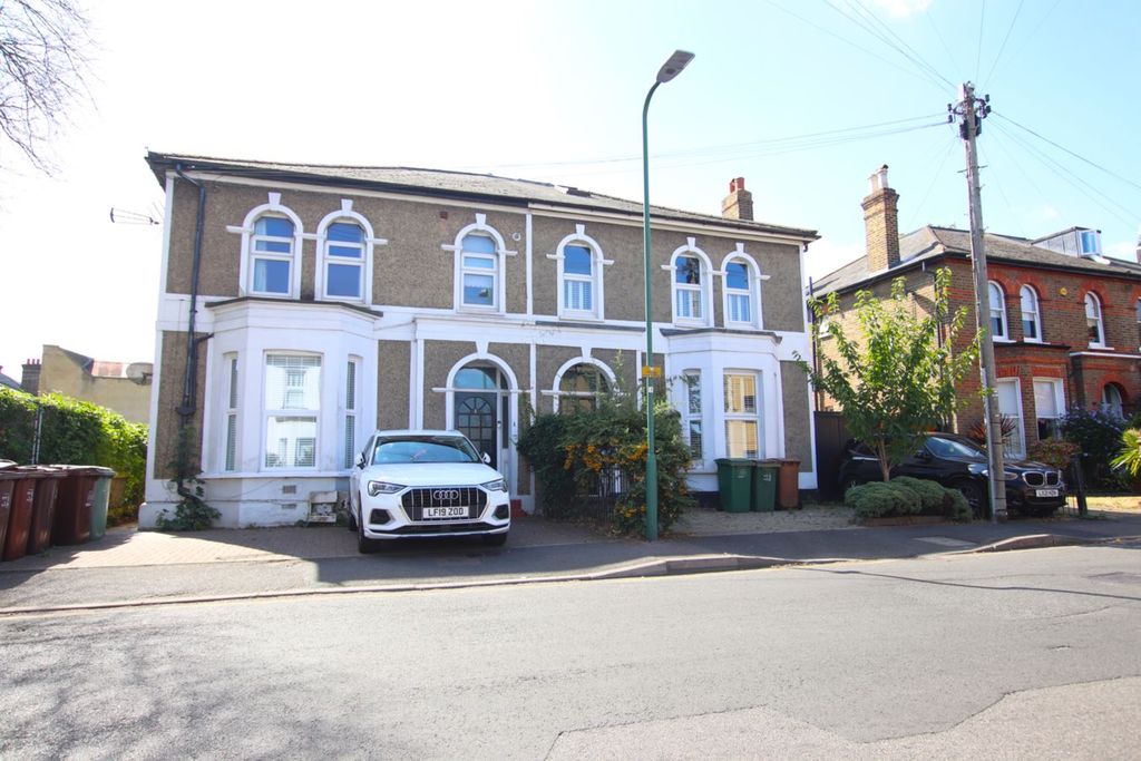 Property photo 1 of 7
