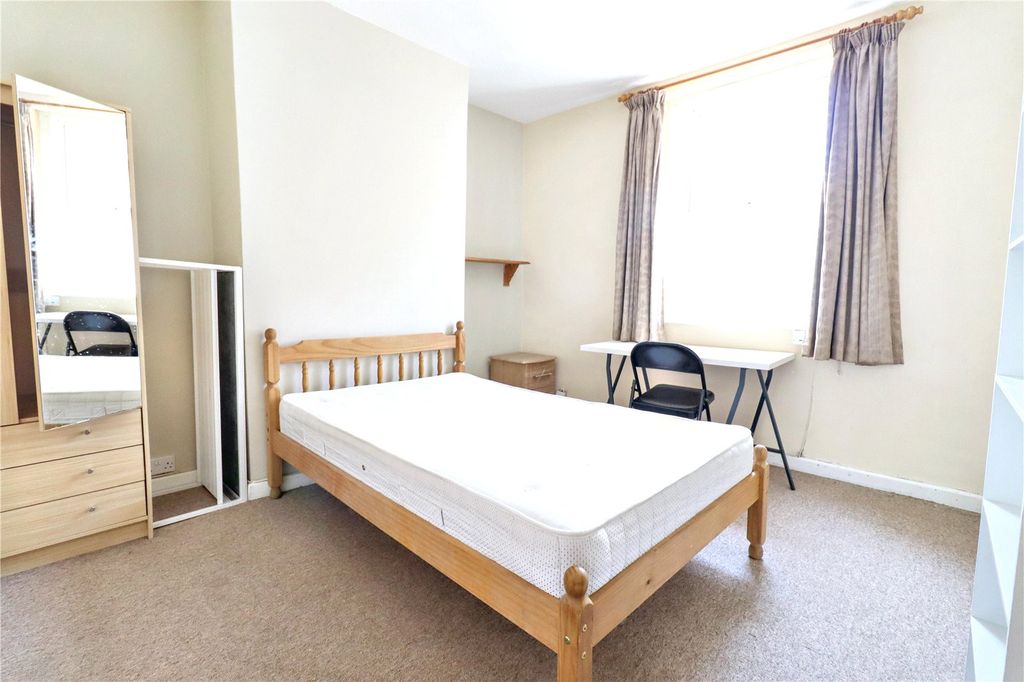Property photo 2 of 11 Picture No. 08