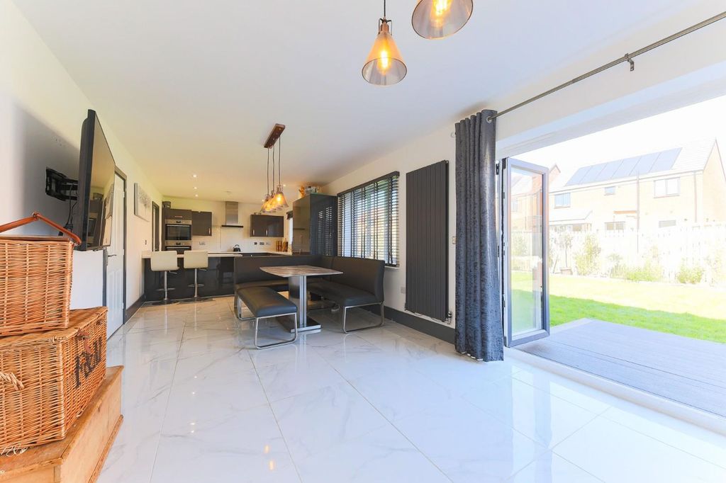 Property photo 3 of 30 Dining Room