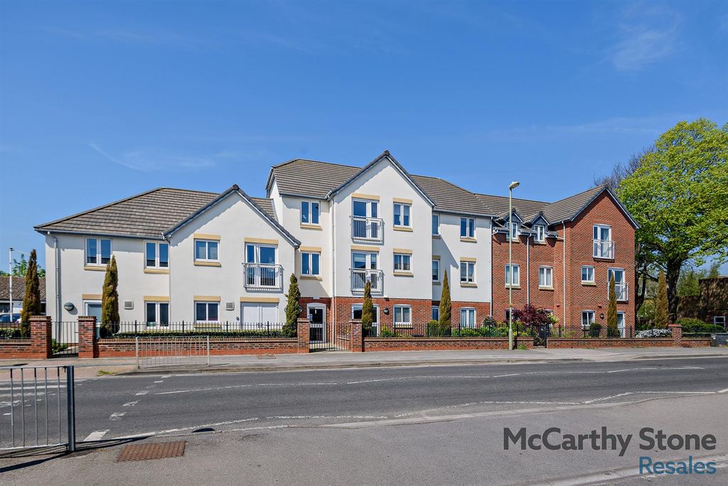 Property photo 1 of 11 8646021-Exterior05-800.Jpg