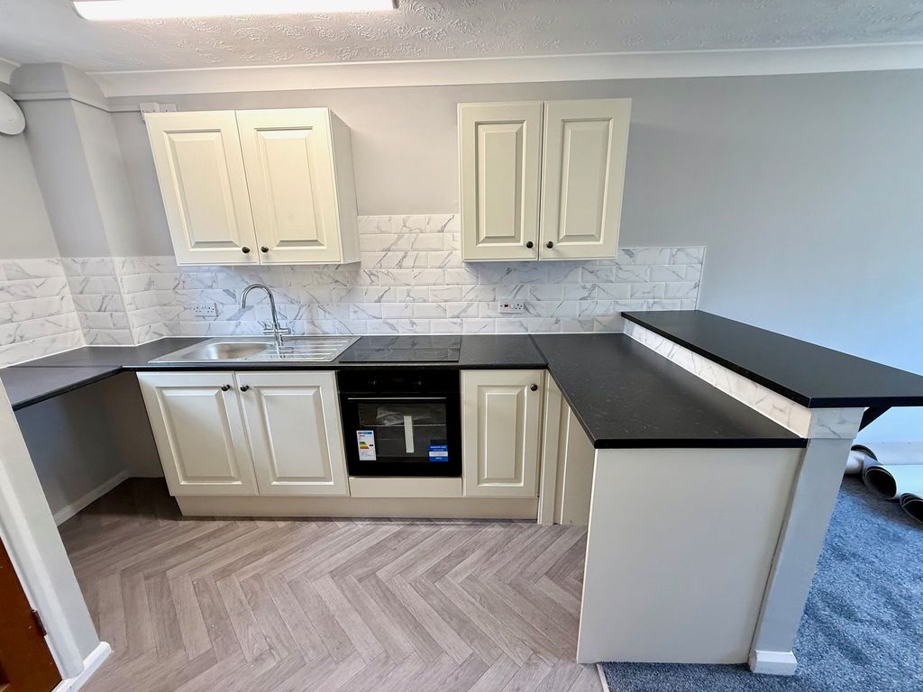 Property photo 2 of 8 Img_0483