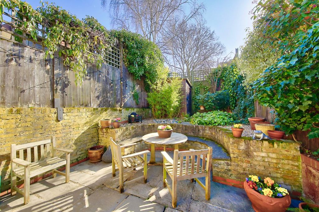 Property photo 3 of 15