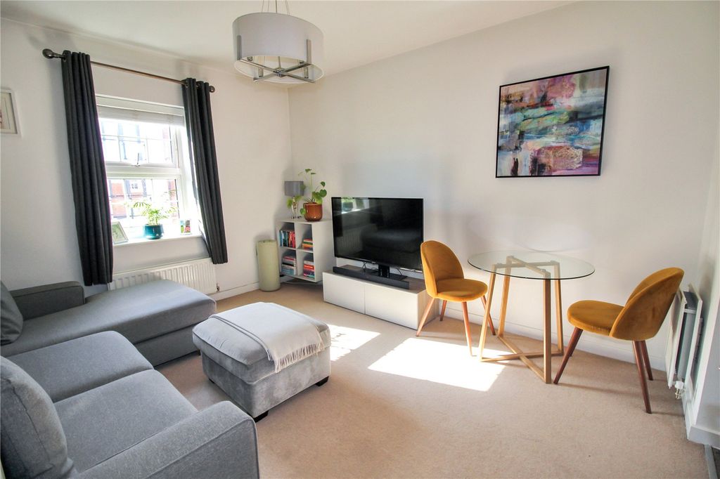 Property photo 2 of 8 Picture No. 03