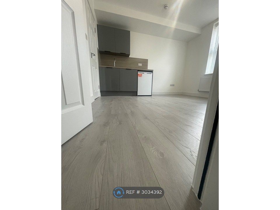 Property photo 1 of 3