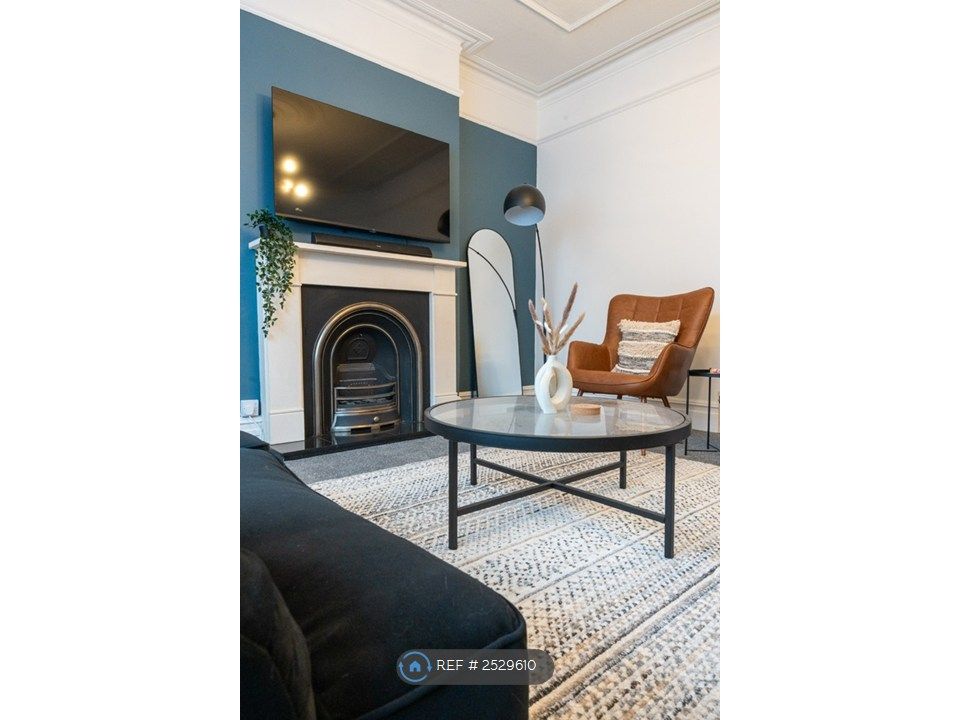 Property photo 2 of 30