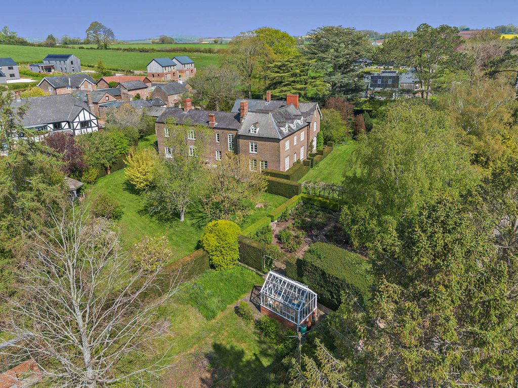 Property photo 3 of 54 Photo 33