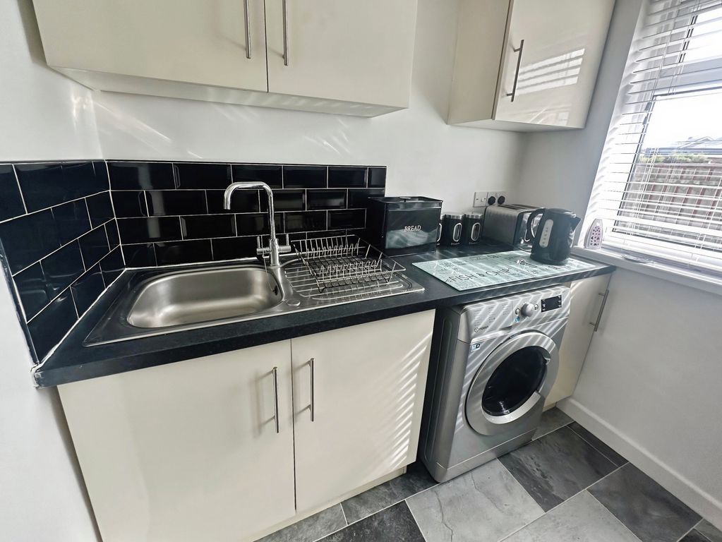 Property photo 2 of 12 Photo 6