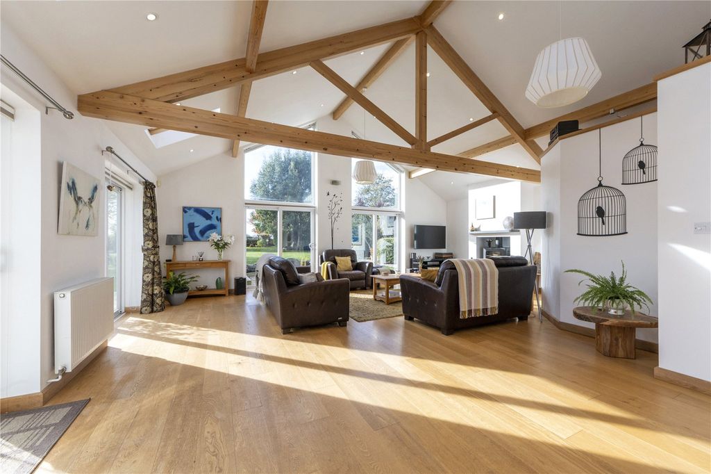 Property photo 2 of 24 Picture No. 25