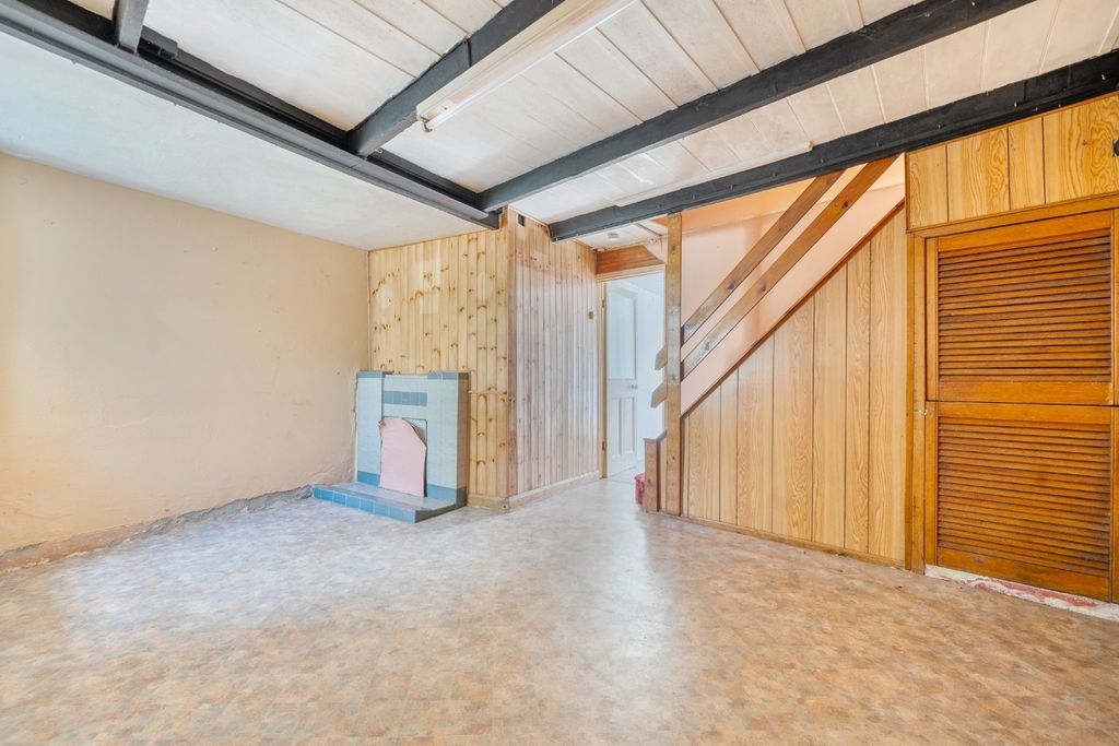 Property photo 2 of 11 5058472