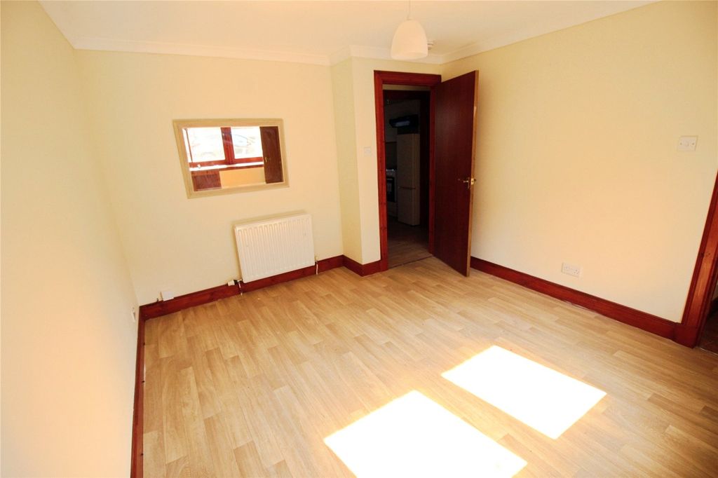 Property photo 3 of 8 Picture No. 17