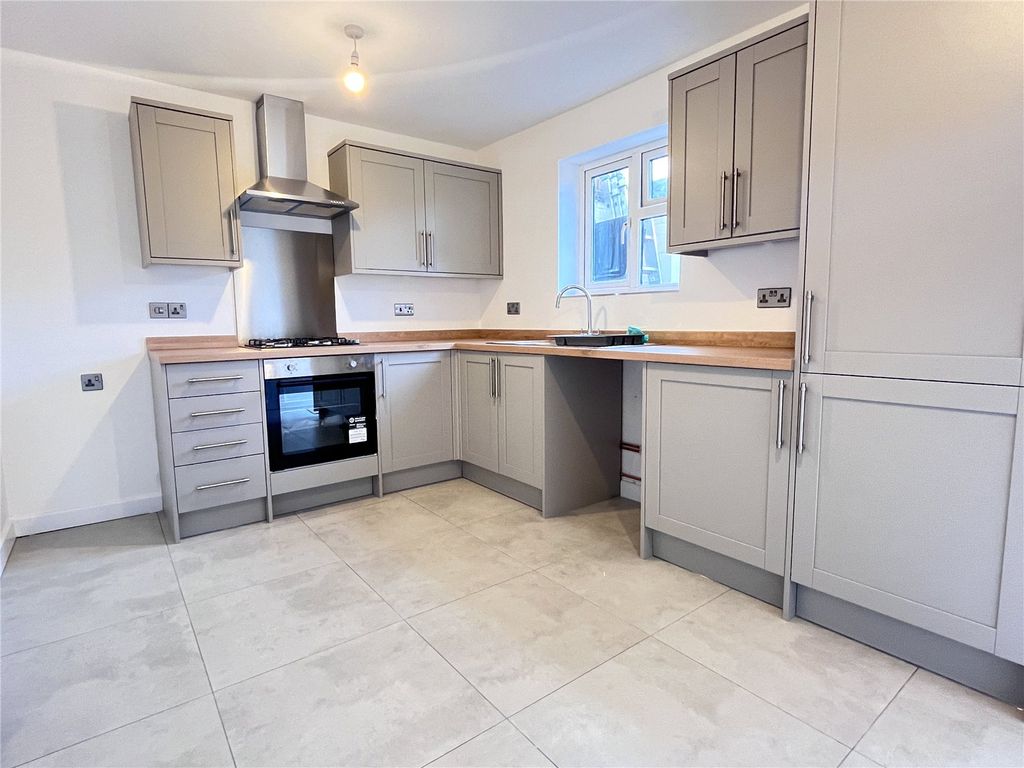 Property photo 2 of 14 Picture No. 05