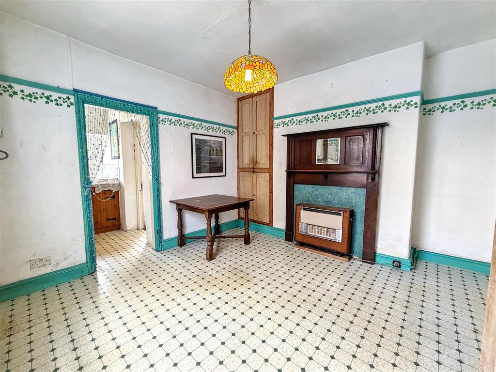 Property photo 2 of 22 Dining Room