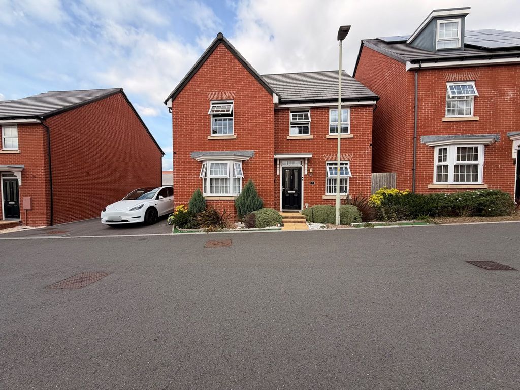 Property photo 1 of 31