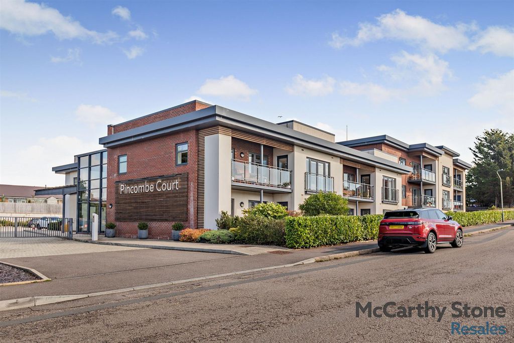 Property photo 1 of 19 Pincombe Court