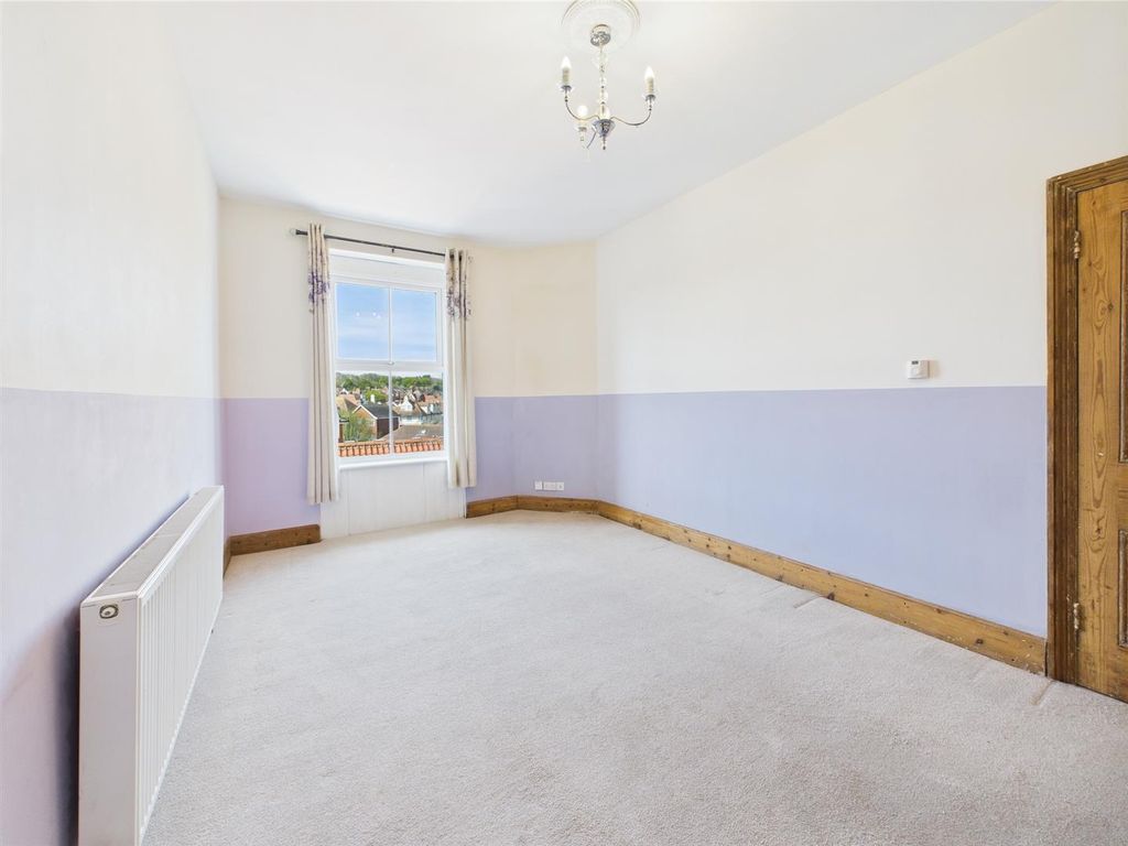 Property photo 3 of 39 Cam04116G0-Pr0170-Still023.Jpg