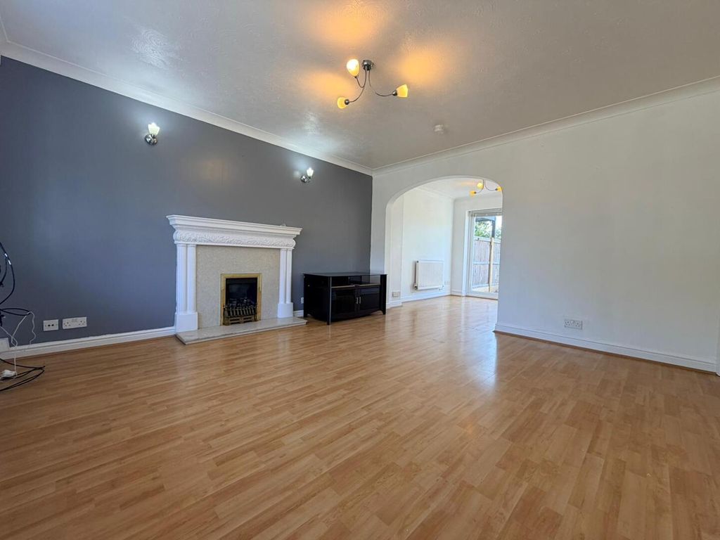 Property photo 2 of 27 Living Room