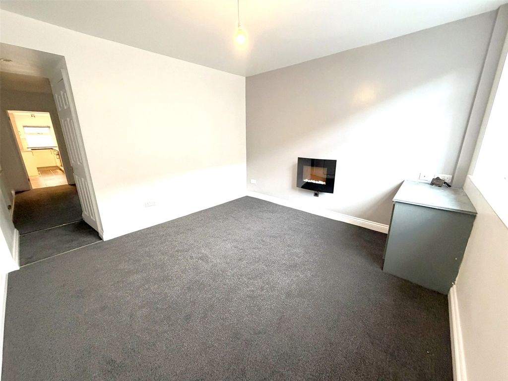 Property photo 2 of 16 Picture No. 05
