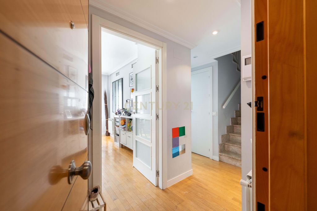 Property photo 2 of 56