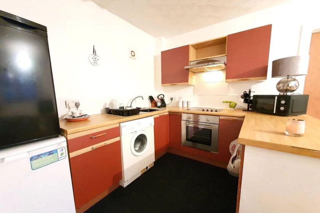 Property photo 3 of 6