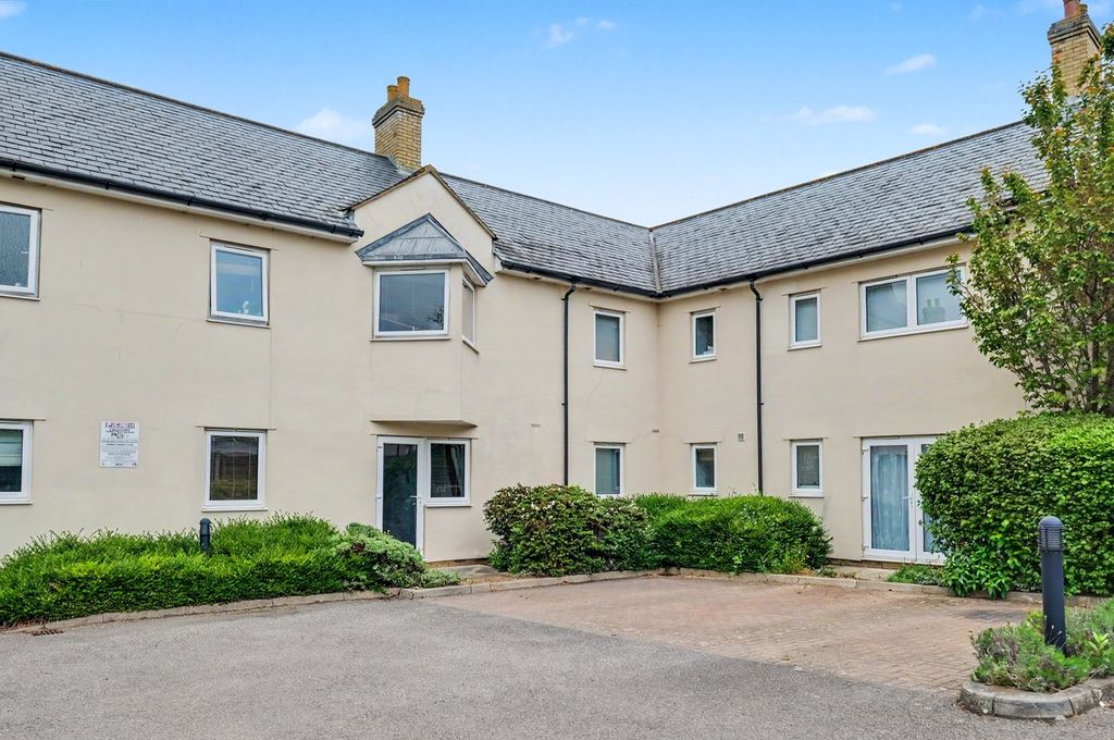 Property photo 2 of 10