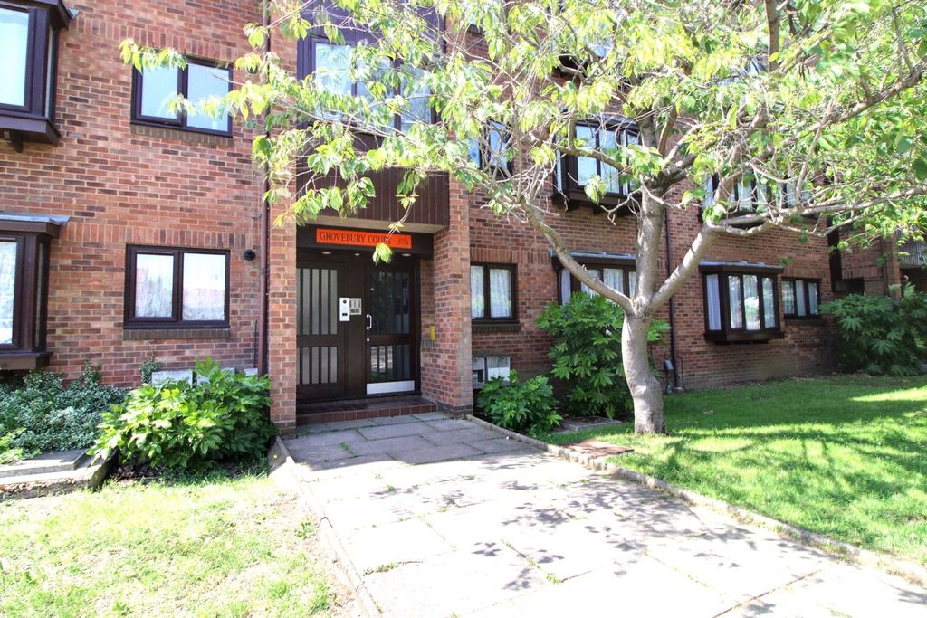 Property photo 1 of 5 (Main)