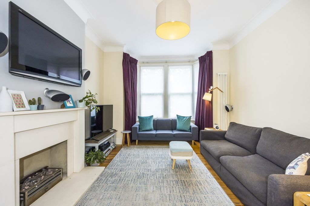 Property photo 2 of 26 Glenluce Road  -014