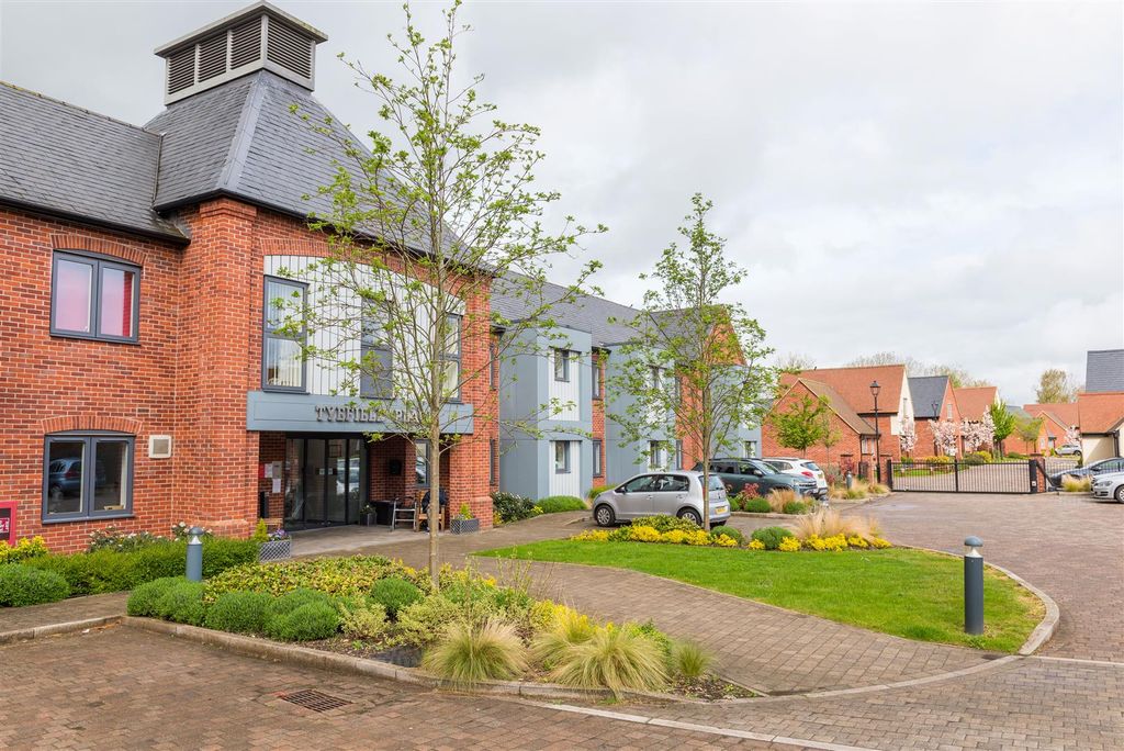 Property photo 1 of 11