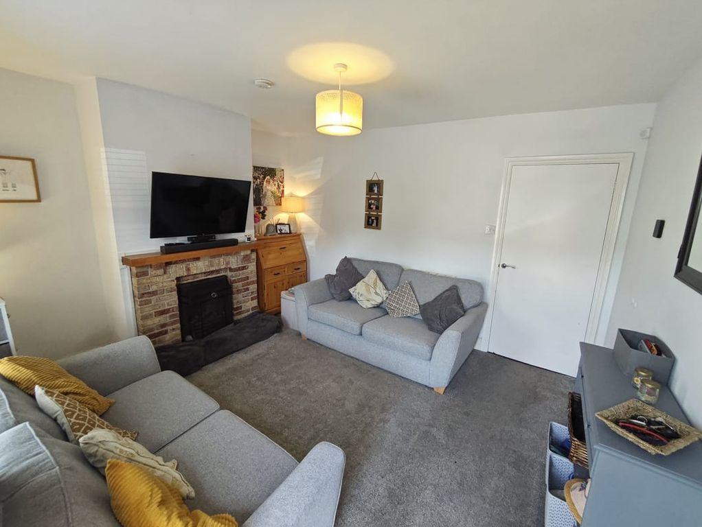 Property photo 2 of 13