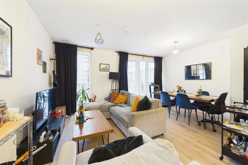 Property photo 2 of 14 Picture No. 02