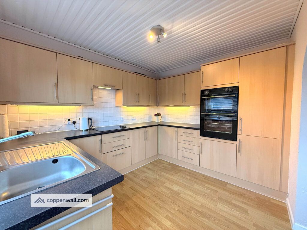 Property photo 3 of 31