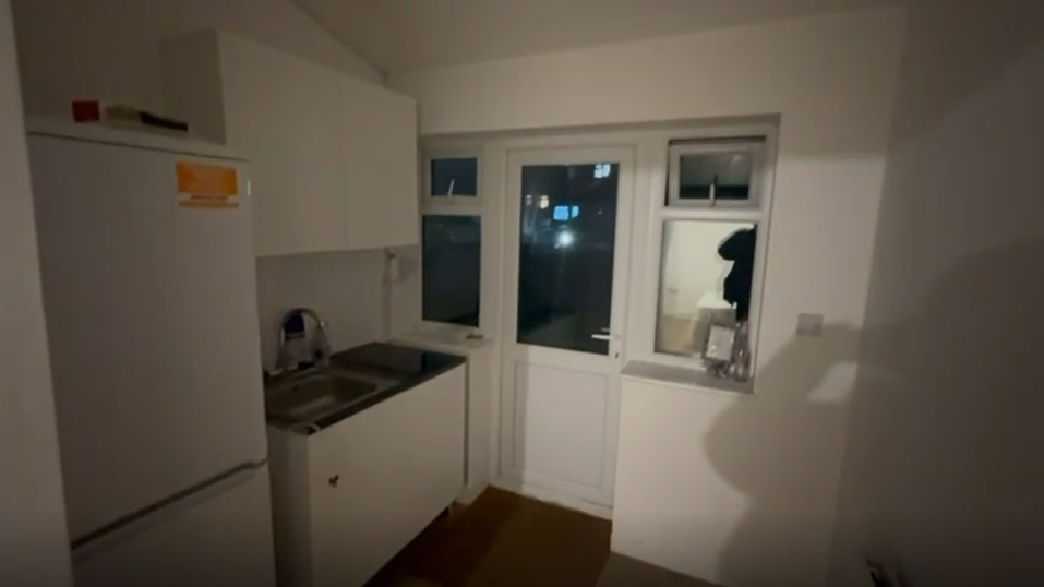 Property photo 1 of 3