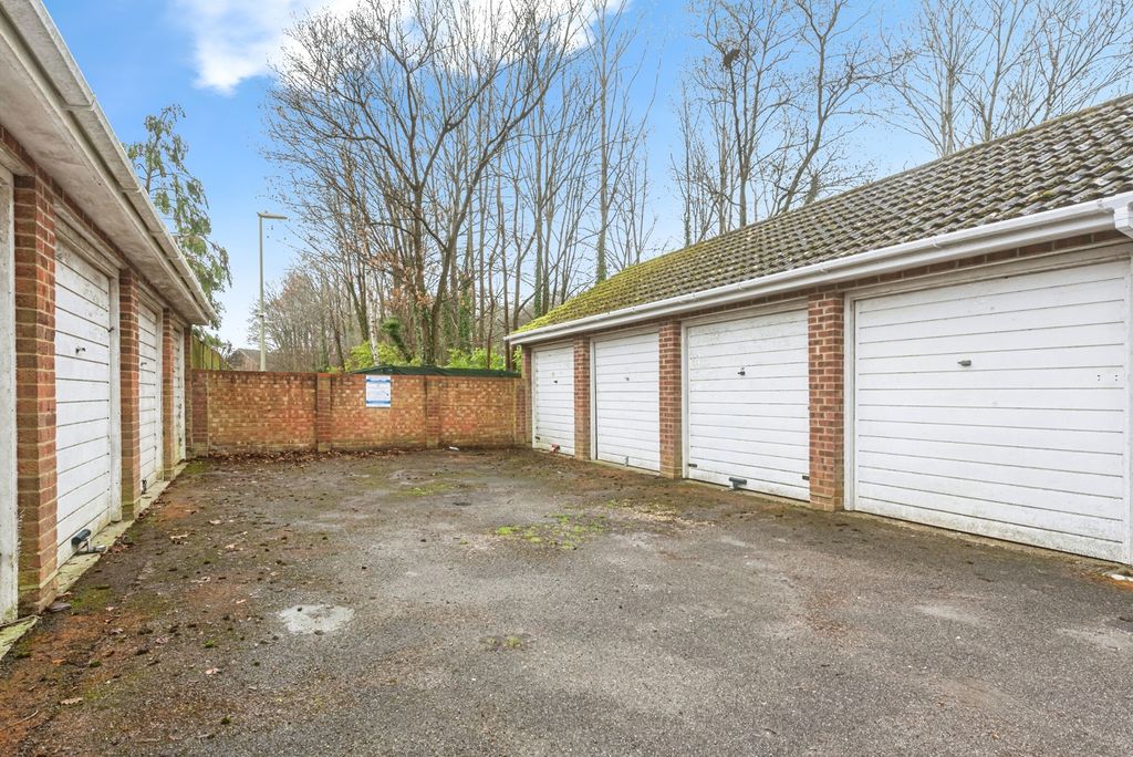 Property photo 3 of 20 Pbox-Img.Jpg