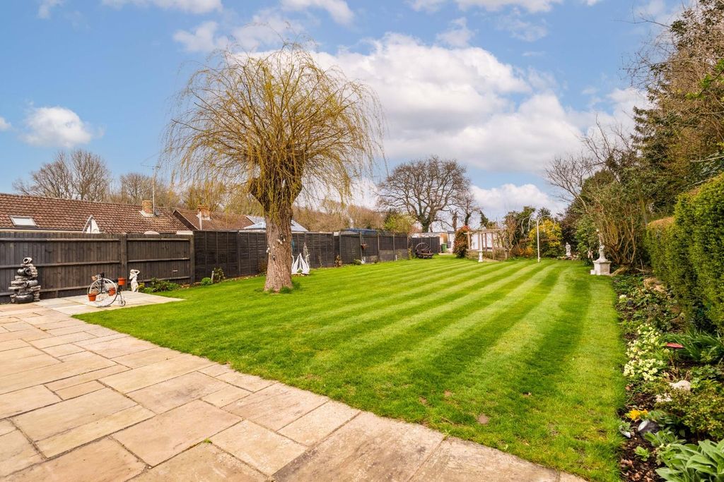 Property photo 2 of 22 Wood Lane-10.Jpg