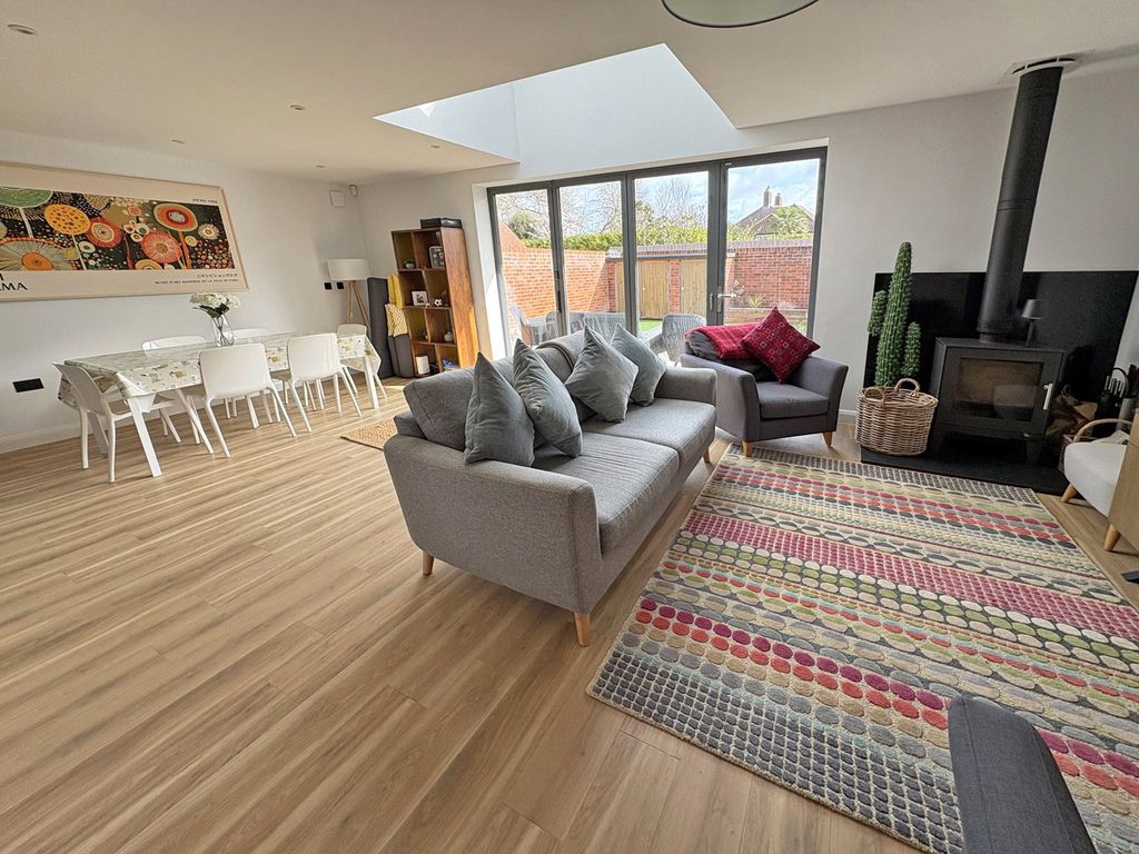 Property photo 2 of 17 Picture 2