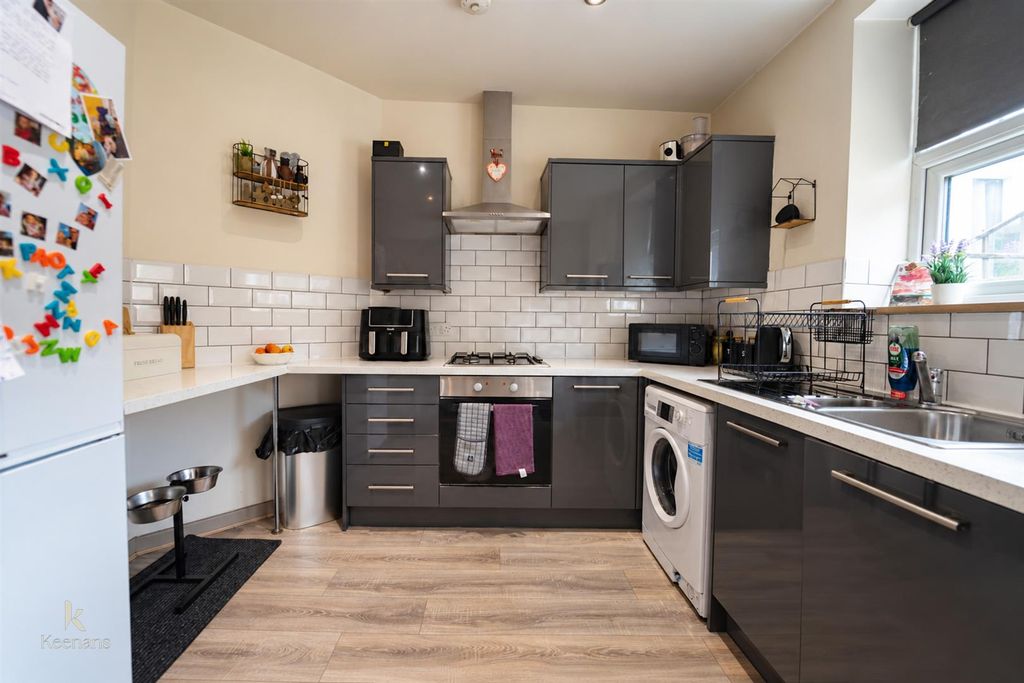 Property photo 1 of 16 .-404.Jpg
