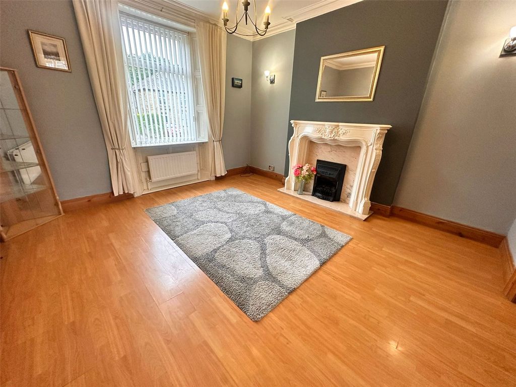 Property photo 2 of 14 Picture No. 02