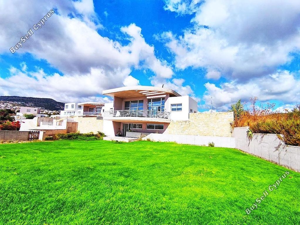 Property photo 1 of 50