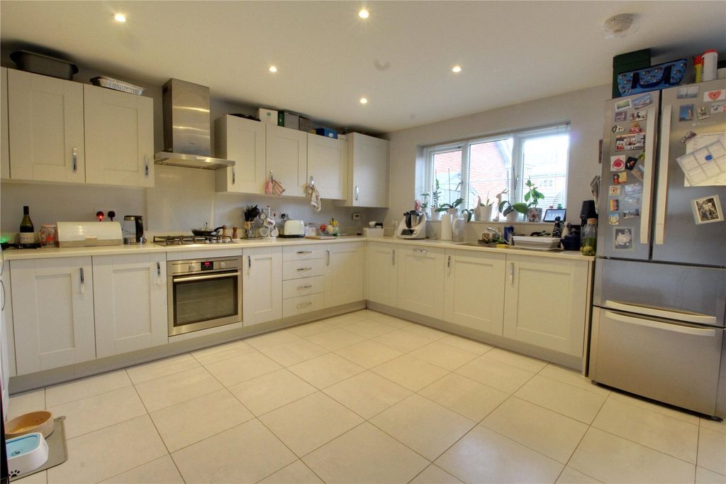 Property photo 2 of 11 Picture No. 03