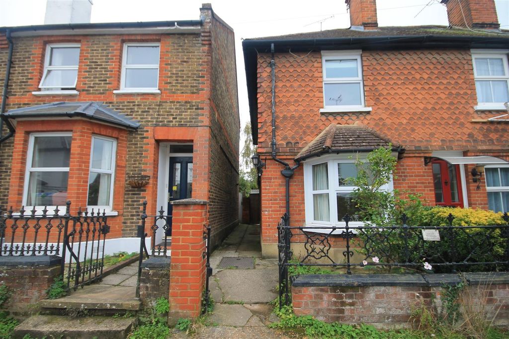 Property photo 1 of 9