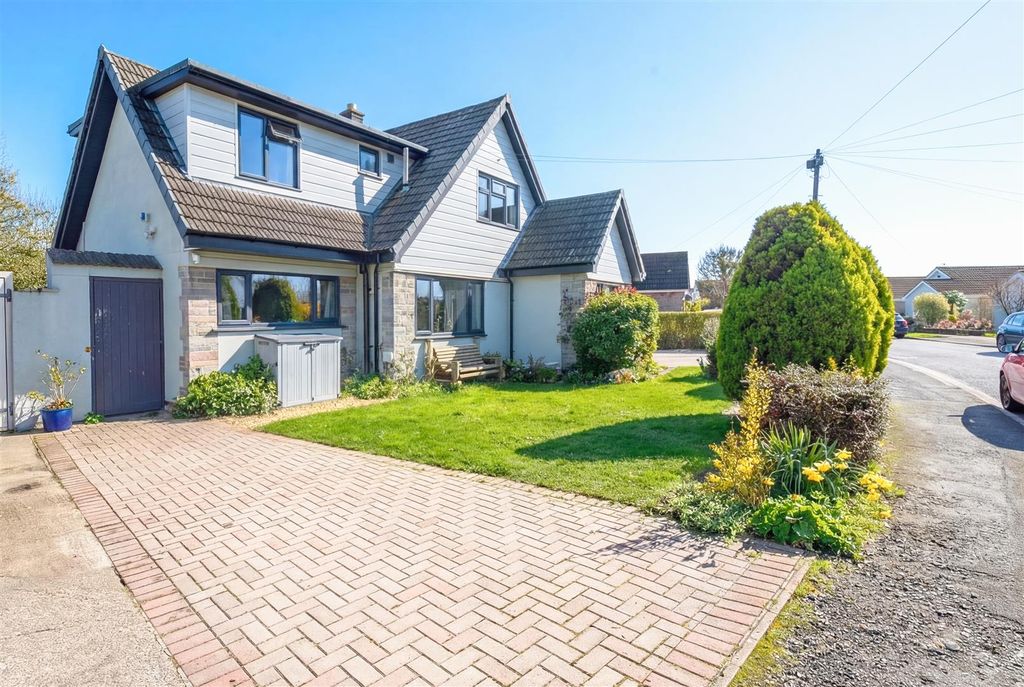 Property photo 1 of 16 56789.Jpg