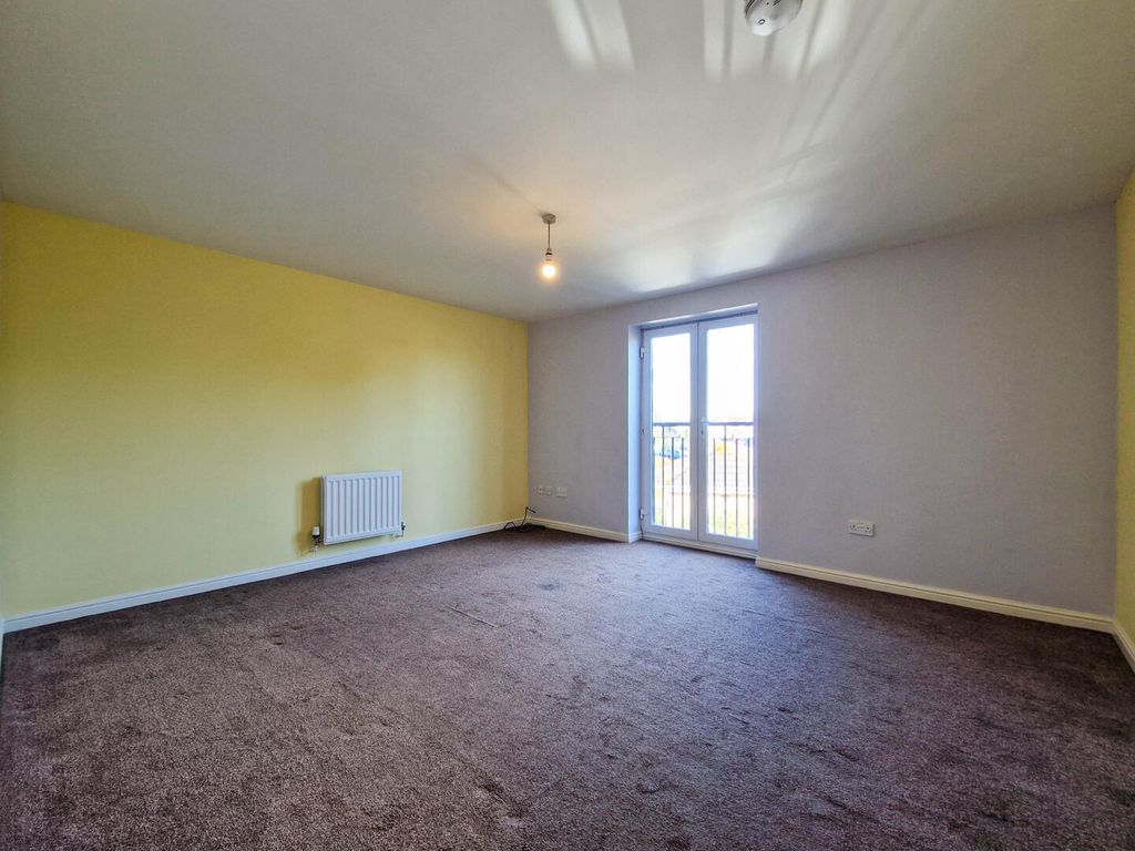 Property photo 3 of 13 Living Room