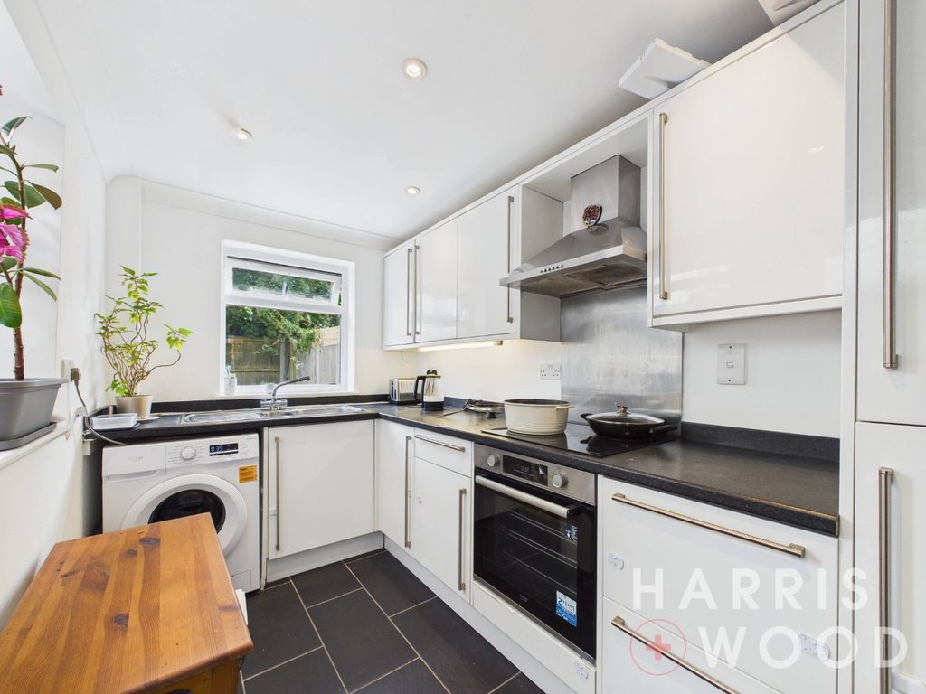 Property photo 2 of 18 4893935