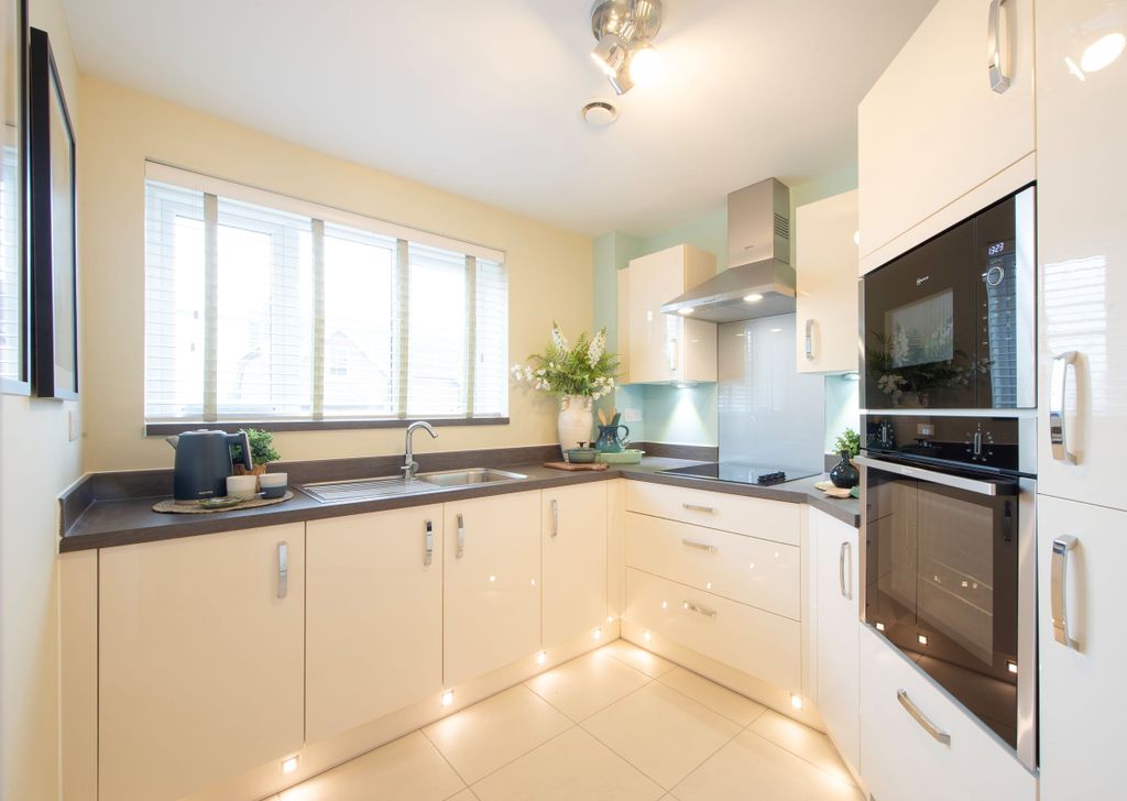 Property photo 3 of 16 Stylish Show Apartment Interiors
