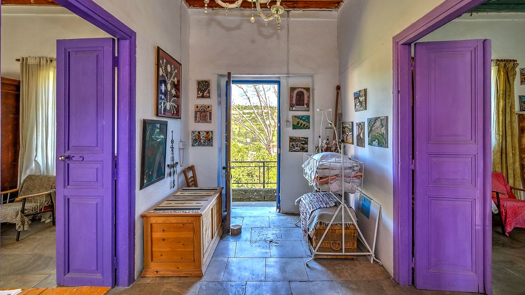 Property photo 1 of 41