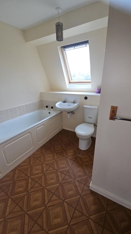 Property photo 2 of 3