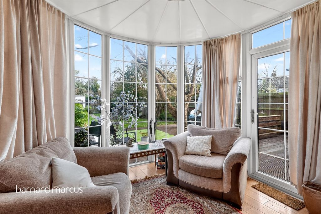 Property photo 3 of 20