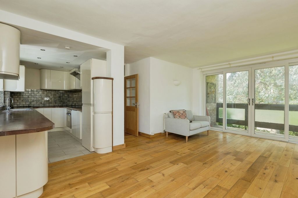 Property photo 2 of 16 Pbox-Img.Jpg