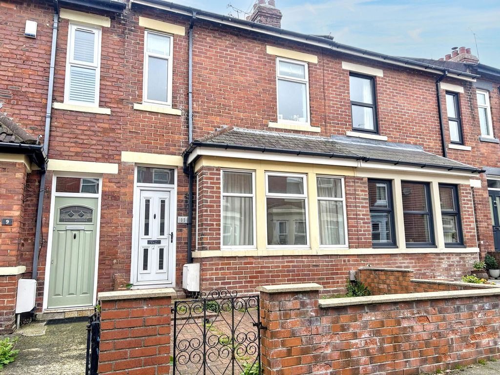 Property photo 1 of 11